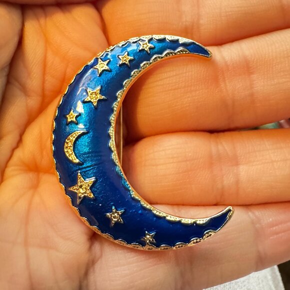 Crescent Moon Brooch – Blue Enamel Star Moon Pin Gold Tone Celestial Icon - Picture 3 of 3